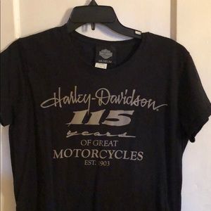 HARLEY DAVIDSON MOTORCYCLE MUSEUM BLACK TEE WOMEN’S LARGE MILWAUKEE WI.